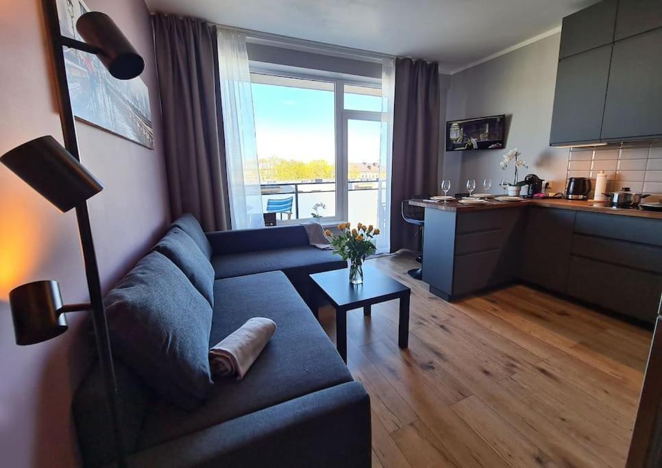 Stylish Apartment With Parking & Spacious Balcony Rīga Exterior foto